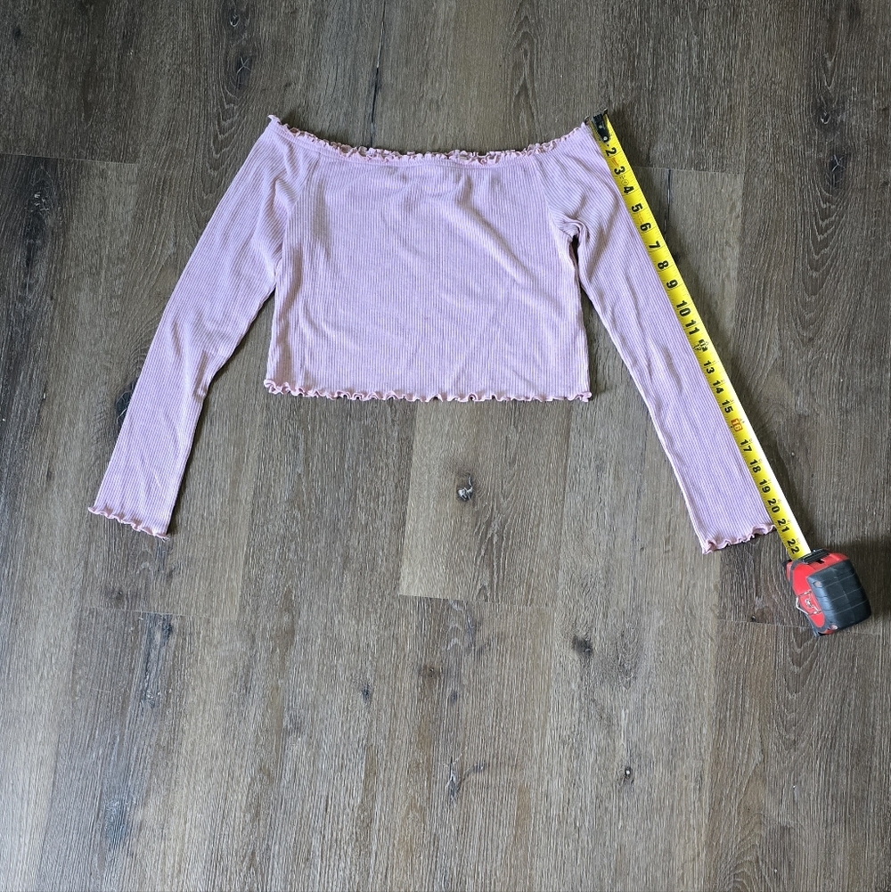 Light Pink Off-Shoulder Ruffle Crop Top - Picture 2 of 6
